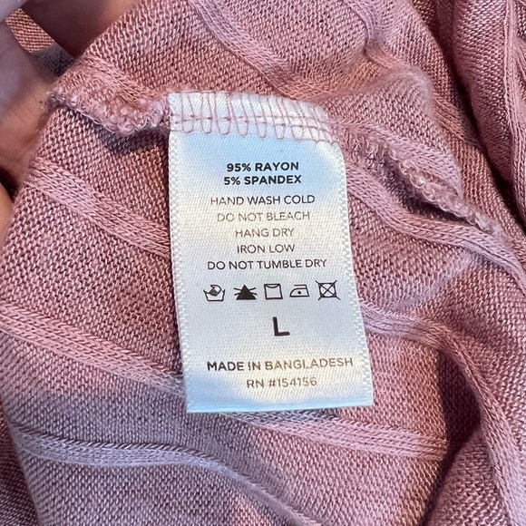 ⭐️Mote, Slouch-Style, Plenty of Stretch, Great Pink/Light Mauve Top, Large - Picture 7 of 7